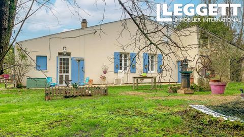 A26480LOP17 - Situated in a calm and pretty hamlet, near the popular Gironde estuary towns of Saint Fort sur Gironde and Mortagne sur Gironde, this well presented detached two bedroom property has been renovated with care to maintain its character. I...