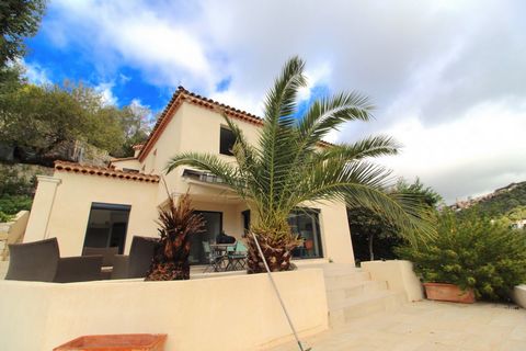 Your agency Amarante St Roch offers you, in a very sought after residential area of La Turbie, quiet, this magnificent modern villa of 5 rooms is composed as follows: - On the first floor: An entrance, office, three bedrooms, a bathroom, a guest toil...