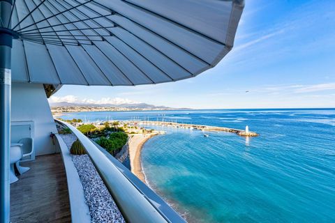 VUE MER PROCHE DE NICE - MARINA BAIE DES ANGES - APPARTEMENT 2 PIÈCES AVEC TERRASSE A vendre charmant appartement de type 2 de 55 m², niché au 8ème étage de l'immeuble l'Amiral, de la prestigieuse résidence Marina Baie des Anges à Villeneuve Loubet, ...