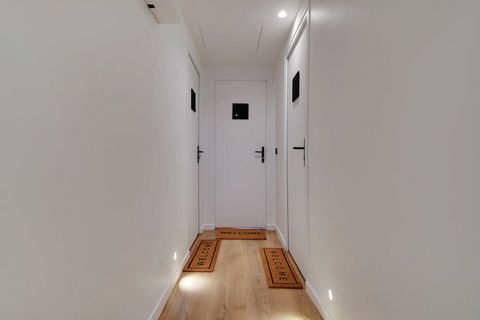 Checkmyguest bietet Ihnen diese hervorragende, moderne 33 m² große Wohnung für 4 Personen im 6. Stock mit Aufzug im prestigeträchtigen 16. Arrondissement von Paris. Mit seinem außergewöhnlichen Blick auf den Eiffelturm bietet Ihnen unser Kokon eine a...