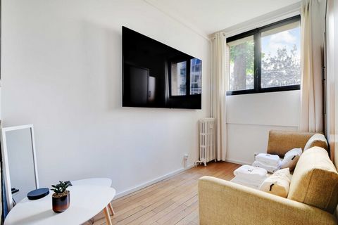 Bienvenue à Paris ! Nous sommes ravis de vous accueillir dans notre studio de 19 m2, situé à proximité du Parc Monceau, du quartier des Batignolles et à seulement 20 minutes à pied de l'Arc de Triomphe et des Champs-Elysées. A seulement 3 minutes du ...