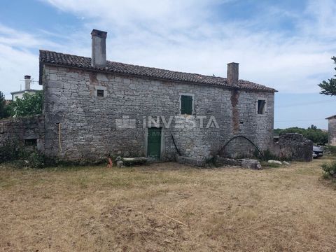 Te Koop: Authentiek Huis in de Buurt van Višnjan - Grote Tuin Beschrijving van de Eigendom: In de nabijheid van het historische stadje Višnjan bevindt zich dit prachtige authentieke vrijstaande stenen huis met een oppervlakte van ongeveer 250 m², omg...