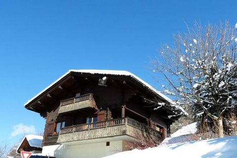 Chalet gelegen in de ARAVIS-vallei, op 2,6 km van het dorp, op 500 m van de stoeltjeslift LA COMBE DES JUMENTS en op 800 m van de telemix L'ETALE. Shuttlehalte op 30 m afstand. CHALET PISTE DU SOLEIL / N° 15 / ICHIBAN Rangschikking 3 *** / 10 REIZIGE...