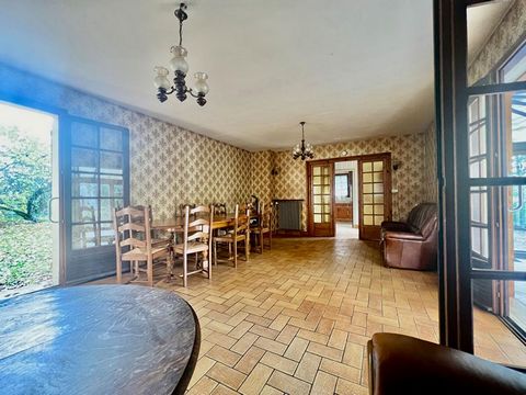 Vente Maison 105m² Carcagny (14740) Uniquement Chez Romain Propriétés Privées - Rare à la vente - Secteur recherché entre Caen et Bayeux - Nouveau sur le marché. Pavillon traditionnel à rénover avec sous-sol au sein d'une village prisé. Propriété de ...