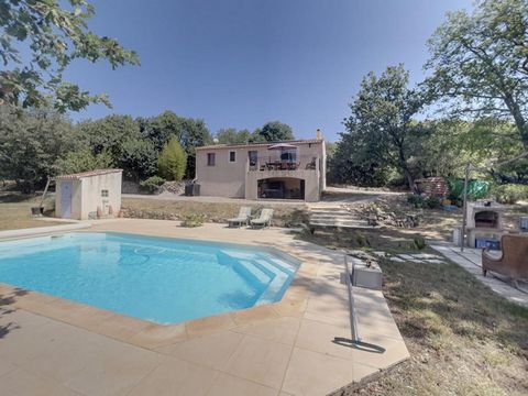 Ginasservis Proche de Cadarache-ITER, 22 mn de Manosque 37 mn Aix en Pce. Belle Villa T4 de plain-pied avec piscine comprenant une entrée avec placard sur un vaste salon séjour avec cheminée insert cuisine US équipée, baie vitrée à galandage sur une ...