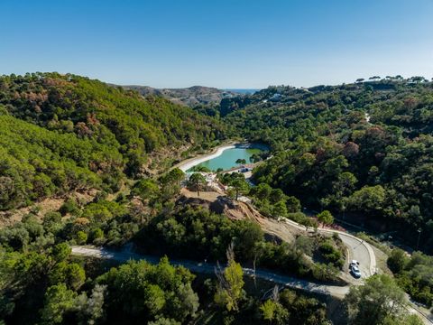 Residential plot in Montemayor, introducing a unique opportunity in an exclusive setting. Located atop the hills of Benahavis, within the natural enclave of the Montemayor Valley, plot A16, is a private sanctuary, a blank canvas to create the home of...