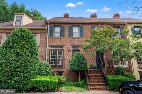 Welcome to 1227 Michigan Ct, a stunning 3-bedroom, 2.5-bathroom home located in the sought-after Nethergate community of North Old Town Alexandria. This 1,722 square-foot residence, built in 1980, features the highly desirable 3 bed Snowden model, of...