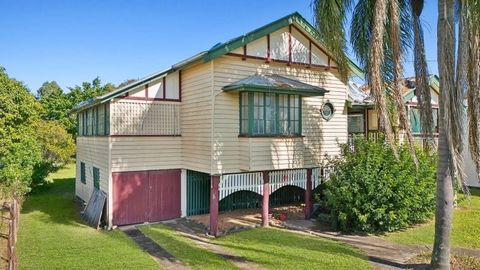 Not often does a home of this style come on the market needing a full reno but here it is. AS you can see by the photos when the reno is finished you will have a home which will have class written all over it. Located very close to the CBD of Marybor...