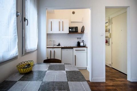 Magnifique studio de 25 mètres carrés situé dans le 1er arrondissement de Marseille. Array Il est idéalement placé pour une escapade découverte de Marseille et ses environs. Au plaisir de vous recevoir ! :) Le Building Canebière, situé dans le 1er ar...