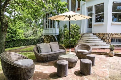 Diese große Villa im typischen Arcachon-Stil (aus dem Anfang des 20. Jahrhunderts) liegt in einer sehr begehrten Wohngegend. Diese große Villa im typischen Arcachon-Stil (aus dem Anfang des 20. Jahrhunderts) liegt in einer sehr begehrten Wohngegend. ...