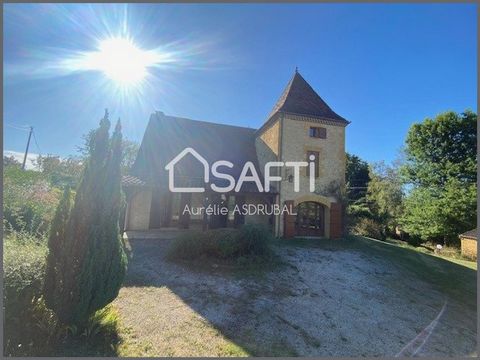 Aurélie Asdrubal vous présente en Pays de Belvès, cette belle et spacieuse maison Périgourdine de 1980 avec dépendance et piscine couverte. Située non loin d'un des plus beaux village de France et proche de toutes les commodités, vous apprécirez son ...