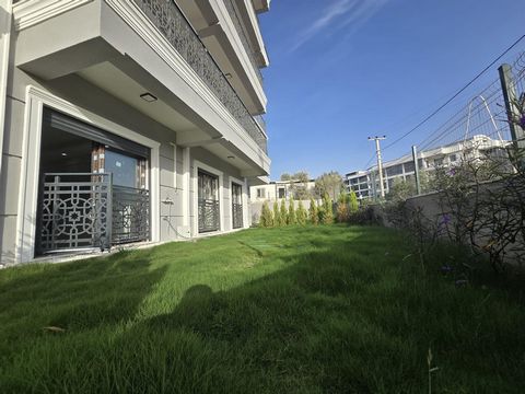 80 m2 2+1 Geschlossene Garage Schwimmbad Erdgas-Anlage Installierte Heizkörper Shuttered Lochkartensystem Arbeiten an der Decke Italienische Farbe Lackierte Tür Hochglanz-Möbel Meerblick Blick in die Natur Privater Garten Wohnungen