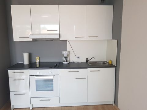 A one-roomed Apartment including Toilet/Bathroom Kitchen, a big Balcony. Few minutes to the City center and 2 minutes to the Bus stop. 10 min to the train station. A quiet area. Rewe Supermarket 300 meters away. One Minute to the Highway 661