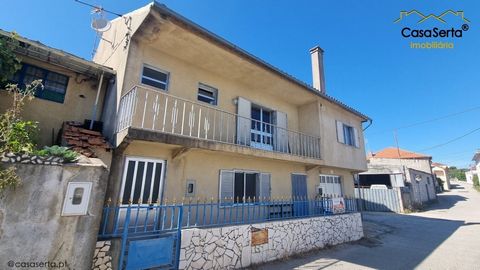 Casa ubicada cerca de Albufeira da Bouçã, con todo lo necesario para una vida cómoda y tranquila. Distribuida en tres plantas, se compone de la siguiente manera: en la planta baja encontramos un amplio garaje, una amplia cocina, salón, un dormitorio ...