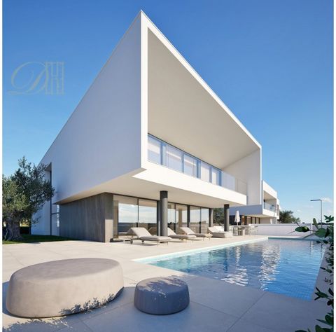 DH presents, Exceptional villa, under construction, inserted in one of the most luxurious areas of the city of Lagos. Surrounded by the beaches of Camilo and Dona Ana and also the famous Ponta da Piedade. The village has modern features, high quality...