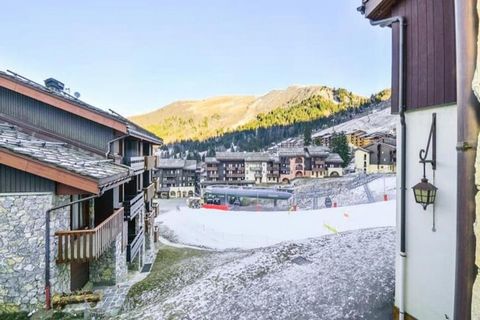 Cette charmante rÃ©sidence propose des chalets cosy rÃ©partis sur 4 Ã  5 Ã©tages (sans ascenseur), nichÃ©s sur les pistes de Valmorel dans le quartier de CrÃ¨ve CÅ“ur. Ces chalets sont idÃ©aux pour les vacances d'hiver comme d'Ã©tÃ©, offrant un accÃ¨...