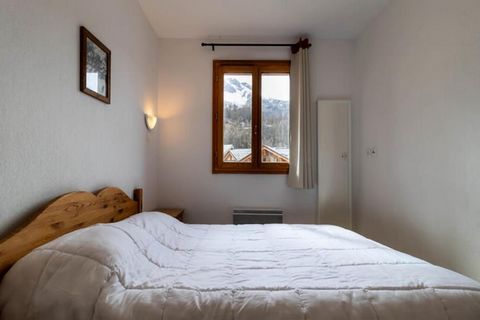 Le Balcon des Airelles is a charming residence nestled at an altitude of 1800 meters, offering breathtaking panoramic views of the valley, larch forest, and surrounding mountains. Ideally located at the heart of the Orres 1800 resort, it is just step...