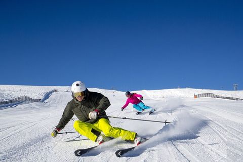 Découvrez des vacances alpines parfaites dans notre charmant chalet de 60 m² du parc de vacances Kreischberg, qui peut accueillir de 2 à 6 personnes et offre beaucoup de confort. Cette charmante maison de vacances allie charme traditionnel et équipem...