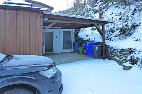 Dit moderne en comfortabele appartement ligt op de begane grond van een grote vakantiewoning in Wildemann in de Harz. Wildemann is het kleinste van de zeven bergdorpen in de Oberharz en wordt omschreven als Klein Tirool in de Oberharz. Het dorp is sc...