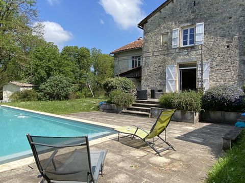 MAISON DE CARACTERE