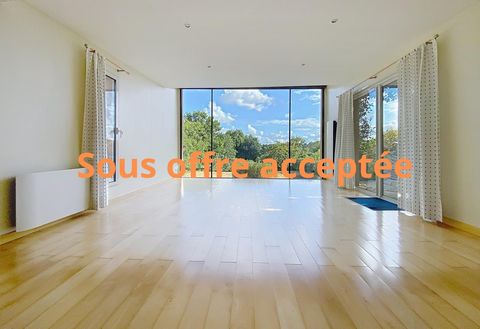 Maison d'architecte avec 5 chambres, grand jardin et sous-complet