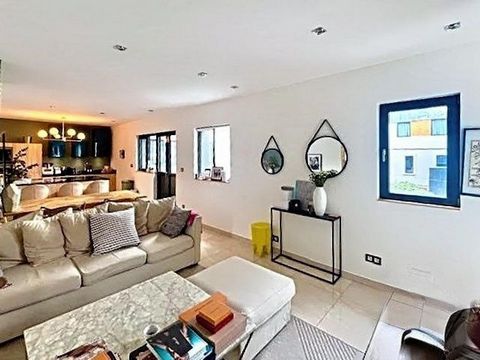 Duplex moderne avec prestations de qualité bas Montreuil