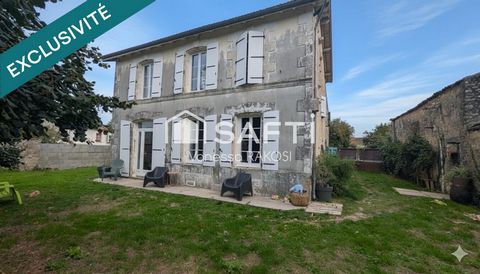 MAISON ENTIÈREMENT RENOVÉE- ANTEZANT LA CHAPELLE