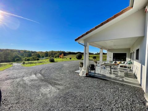 Maison contemporaine avec vue imprenable!