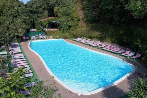 Stay in this chalet /mobilhome just outside of Rome that offers access to a communal swimming pool. It is an excellent base for a city trip to Rome. The center of Rome is only 12 km away. In addition to great, typical Italian restaurants, you will fi...