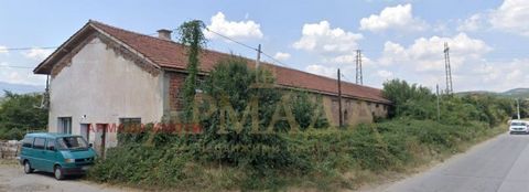 Offer:6396 Armada imoti offers you to buy a warehouse in the village of Akandjievo. We present to your attention a property warehouse with a size of 500 sq.m. and adjacent land 1000 sq.m. The property is located only 5 km from the town of Vetren and ...
