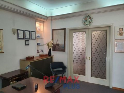 Athens, Kypseli, Office For Sale 89 sq.m., Property status: Good, Floor: 2nd, 1 level(s), 3 spaces, Heating: Central - Natural Gas, 2 WC, Building Year: 1961, Energy Certificate: Under publication, Floor type: Wooden floors + Marble, Type of Doors: A...