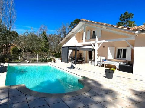Dpt Gironde (33), à vendre CROIGNON maison P8 de 203 m² - Terrain de 3 035,00 m²