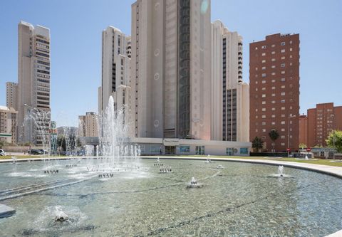 Stay in Benidorm and enjoy a city break and seaside holiday all in one, both in winter and summer. Partially refurbished in 2013, the Benidorm Levante holiday residence extends over 20 floors in a lively district with restaurants, bars and shops righ...