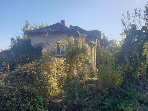 OFFER 17800 - Agency 'ASAVIYA' for sale a two-storey house in the village of Vladinya, built in 1960, a built-up area of 114 sq.m., together with a yard of 2458 sq.m. and two outbuildings each with an area of 50 sq.m. The property is located on an as...