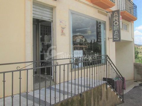 A retail unit with a well established business currently featuring a beauty salon and perfumery for sale in the town of Olula Del Rio here in the Almanzora Valley. The shop has a reception desk at the entrance and leads on to a private waiting room. ...