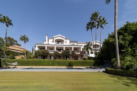 Introducing Casa Buganvilla, a wonderful family villa situated in one of Sotogrande’s most prestigious neighbourhoods. Offering an impressive 1028 Mm of living space, this remarkable property provides a lifestyle of unparalleled luxury. Poised agains...