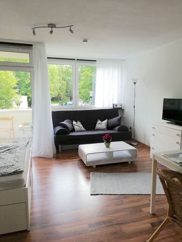 Living area: 35qm incl. balcony + basement compartment Apartment: The apartment is completely renovated and fully furnished: wardrobe, 140 wide bed with large drawers, sofa bed for 2 persons, shoe cabinet, table, two chairs, sideboard with TV, fully ...