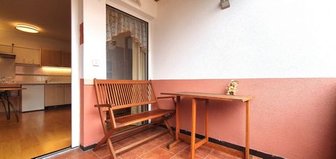 Nice 2-room apartment, quiet area with garden view, central location and covered sunny balcony including Wi-Fi. The spacious living room with a view of the sun terrace is furnished with a couch, a coffee table, a sideboard and a flat screen TV. There...