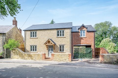 A brand new high quality property constructed from local Cotswold stone, brick and timber cladding. Ideal family home with spacious lounge, very smart fitted kitchen with appliances, dining space, cloakroom and utility. Four double bedrooms, 3 qualit...