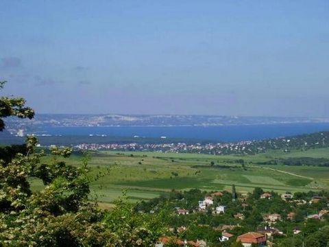The property has an area of 5741 sq.m. It is located 4 km from Albena, which is one of the largest seaside resorts in Bulgaria. It has a beautiful sea and forest panorama. The property is located next to an asphalt road at the highest point in the vi...
