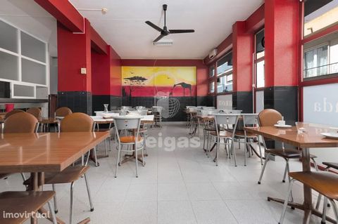 Furnished and equipped restaurant in the city center! Near the Avenue, at the beginning of Rua da Caridade. Excellent value for money! Cozy space, with 40 seats and also a kitchen equipped and with smoke extractor, thus being able to provide the cust...