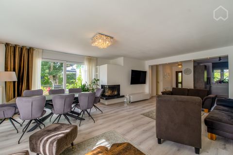The house is 10 min walk from the train station Frechen Königsdorf. Every 10 min there are train connections S12,S19,S13 to Köln Hbf and Köln Messe Deutz. From the house to Cologne HBF takes only 26 min. 1 guest bathroom and a master bedroom. Firepla...