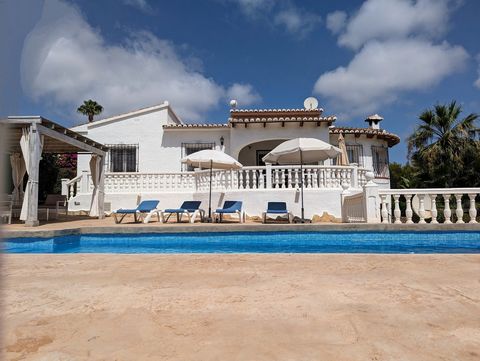 This lovely villa with sea and open views is located in a quiet residential area, just a short drive to the supermarket, restaurants and beach in La Fustera on the Benissa coast. You enter the property into a gated carport for two cars, there is also...
