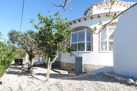 Luminous corner house, totally reformed in a quiet and sunny all year round situation at 2,2 km from the centre of Denia. The access road is wide as well as the entrance area of the property, completely fenced, with large parking for several vehicles...