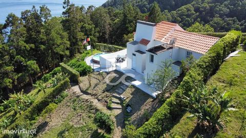 Rustic Land with Villa Area of 2,090.00 m2 Fruit Trees Wood Oven Solar panel Car Access Spring Water 5 Minutes from the Village Center of Povoação Sea and Mountain View The Village is a Portuguese village on the island of São Miguel, Autonomous Regio...
