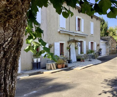 Summary PRICE JUST REDUCED - Located in a hamlet a short distance from Caylus, we are delighted to present this property comprising two attached houses, one with two bedrooms and the other with one bedroom, both with their own sitting rooms and kitch...