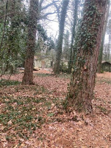 Sale includes 2 lots 2482 Stone Rd and 2484 Stone Rd. Presenting a promising development opportunity in East Point, GA, featuring two parcels: 2484 and 2482 Stone Road. The listed price encompasses both parcels & a Single Family Home - teardown or to...
