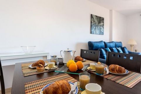 Witamy w tym przytulnym apartamencie z panoramicznym widokiem na ocean położonym w Riviera del Sol. To idealny apartament, aby przeżyć wspaniały pobyt na Costa del Sol, korzystając ze wszystkiego, co ma do zaoferowania, od słońca po pyszne jedzenie i...