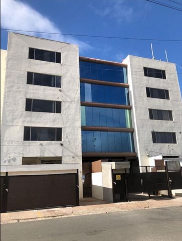Apartment for sale in Playas de Tijuana, 85.74 m2 In front of Paseo del Mar, schools, convenience centers, shopping malls, restaurants, transportation facility, parks. - 2 Bedrooms with closets, the master bedroom with walk-in closet and ceiling desi...