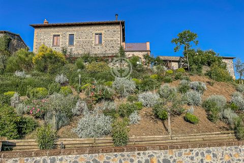 Casale Colbadia is located in the countryside of Orvieto, in Umbria, and combines tradition and modern comfort in the best possible way. It is spread over three levels and consists of a kitchen with dining area, a study, a living room, a bathroom and...